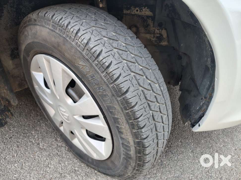 Maruti Suzuki Swift Dzire 1.2 Vxi Bsiv, 2015, Petrol