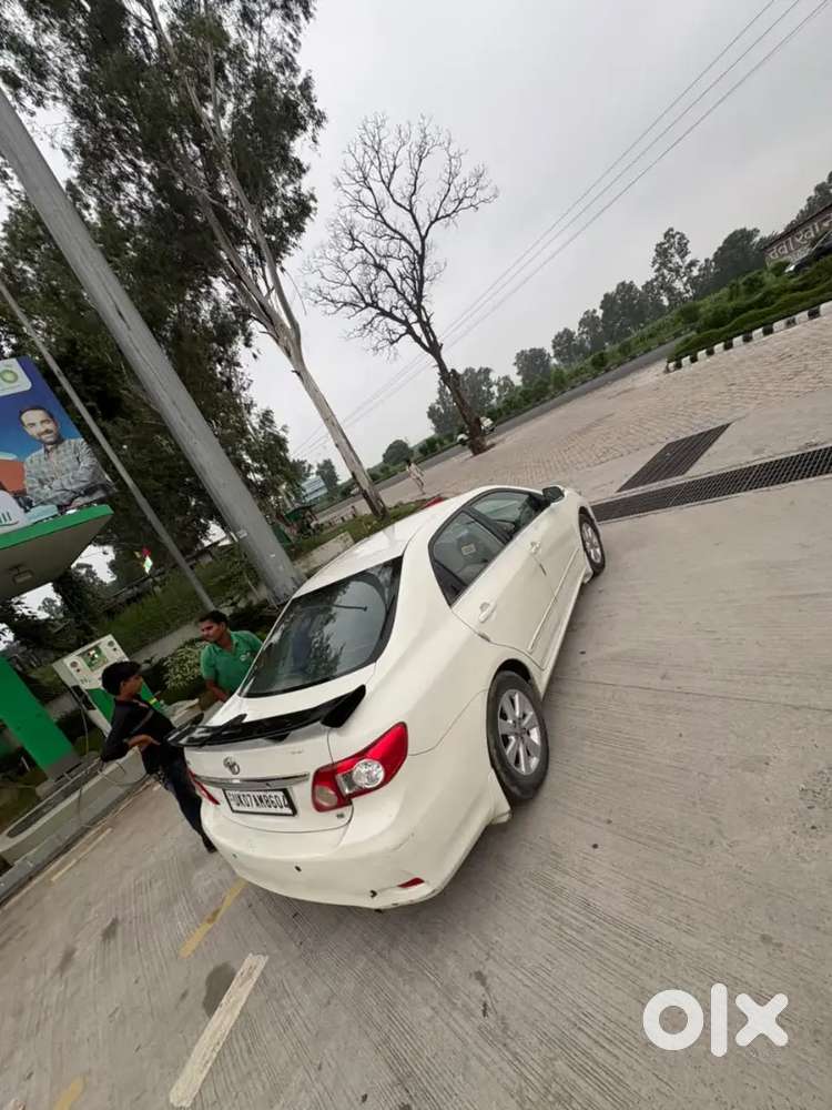 Toyota Corolla Altis 2011 Cng