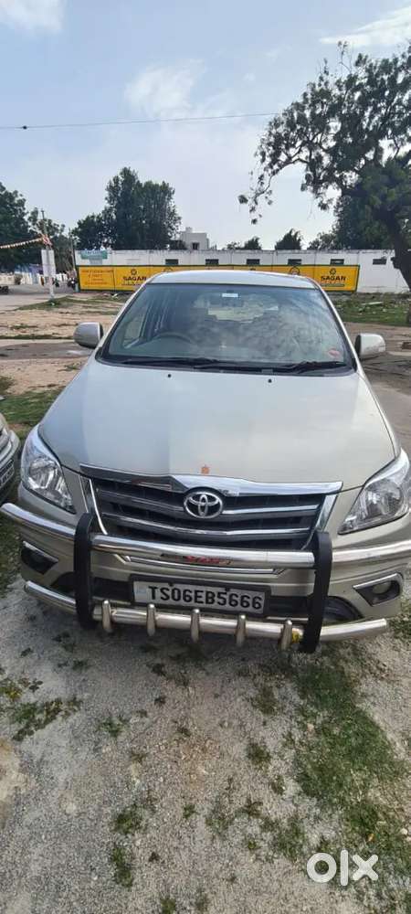 Toyota Innova Diesel 2014