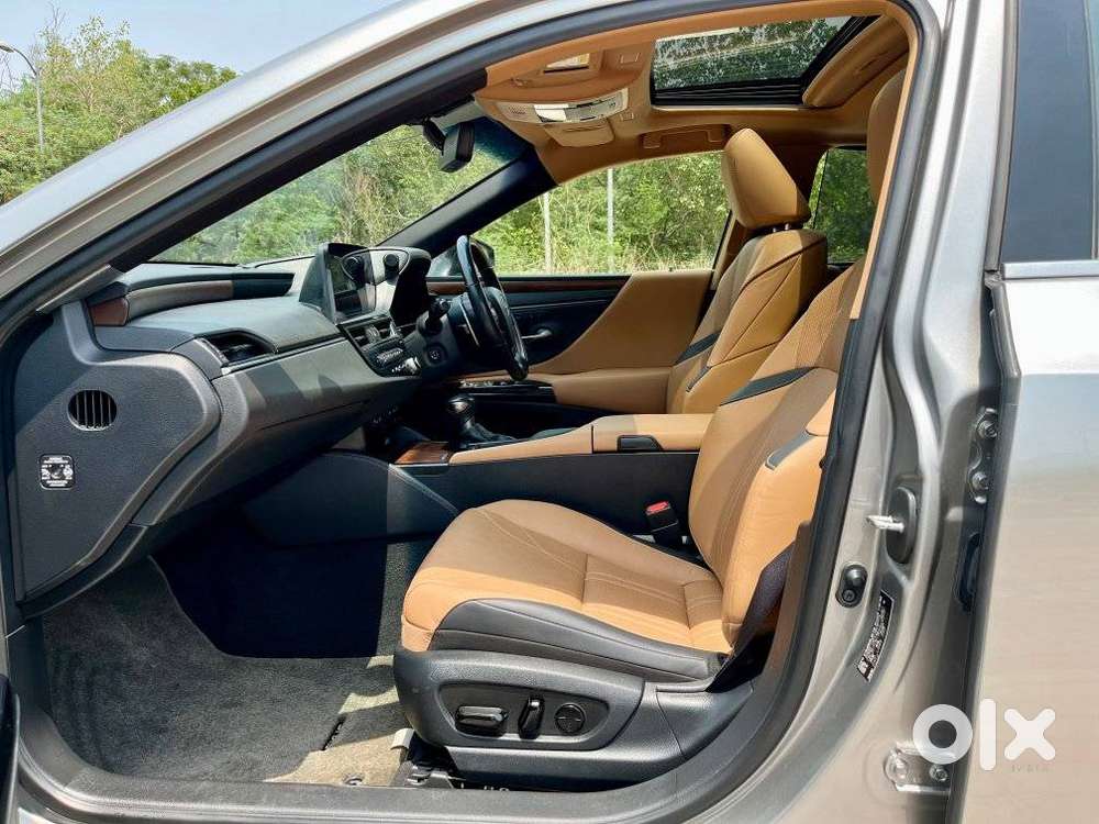 Lexus Es 300h Luxury, 2022, Petrol