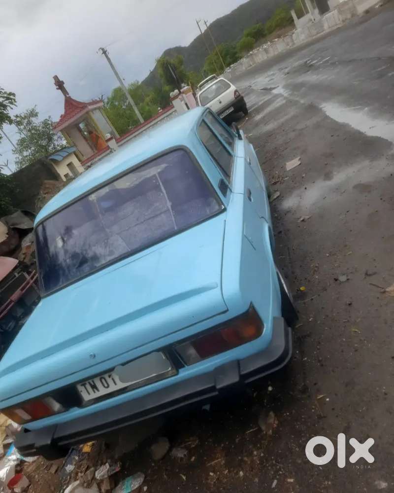 118 Vintage Car