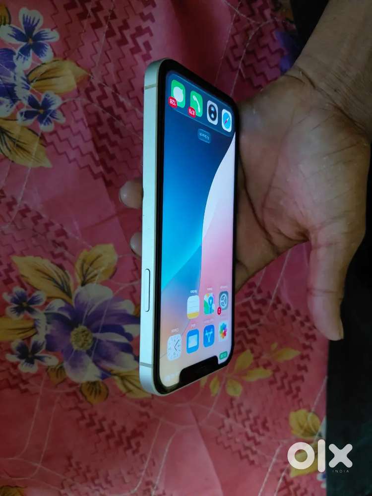 Urgent sell 
iPhone 12 ( 128 gb storage) 
Battery health 78% 
Fix rate