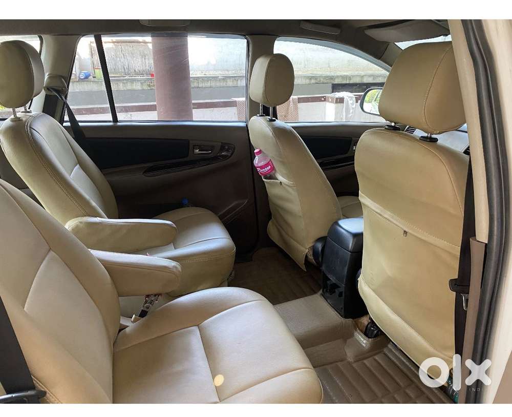 Toyota Innova 2.5 V 7 Str, 2015, Diesel