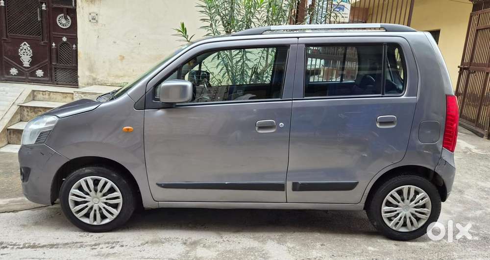 Maruti Suzuki Wagon R Amt Vxi Plus, 2016, Cng & Hybrids
