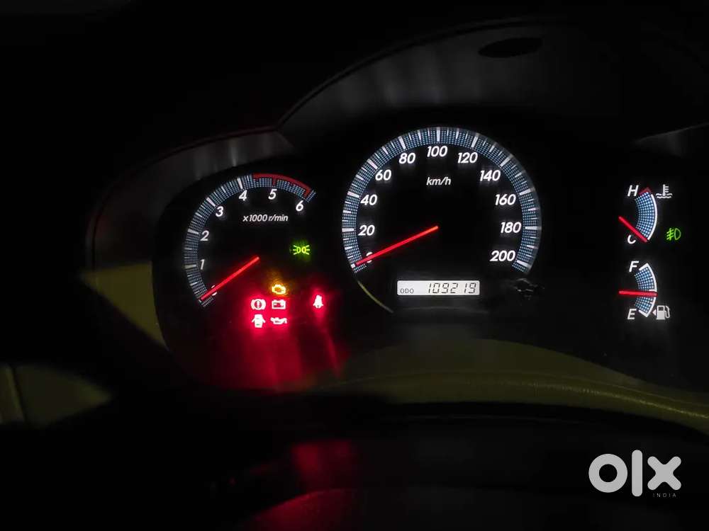 Toyota Innova Diesel 2013 Manual 12 Km