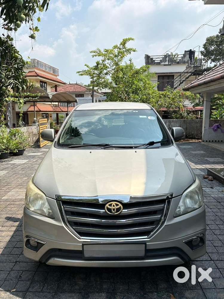 Toyota Innova 2015 Diesel Well Maintained