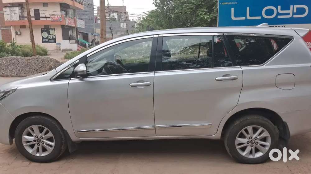 Toyota Innova Crysta 2017 Diesel 125000 Km Driven