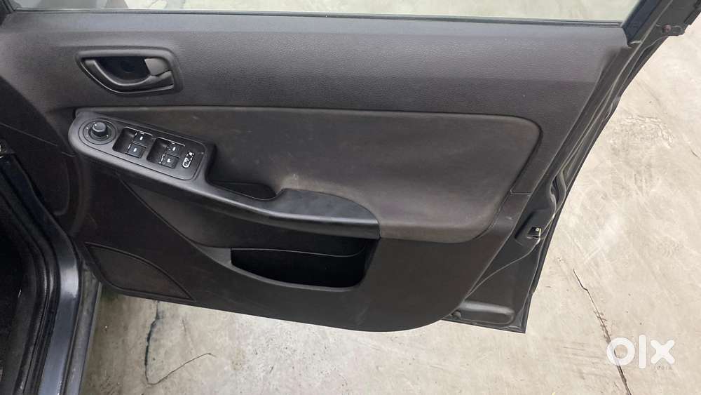Tata Zest 1.2 Revotron Xms, 2016, Petrol