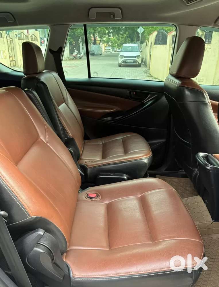 Toyota Innova Crysta 2.4 G Mt 7 Str, 2020, Diesel