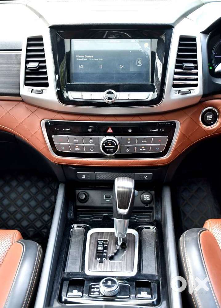 Mahindra Alturas G4 4wd At, 2021, Diesel