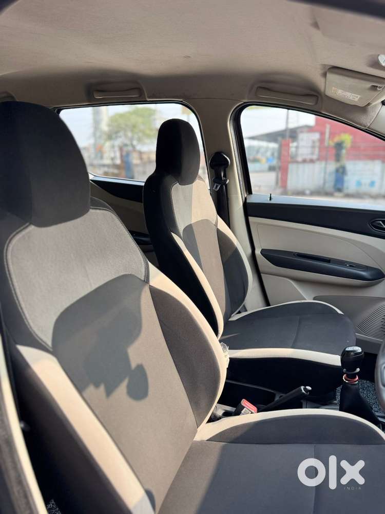 Renault Triber Rxl, 2022, Petrol