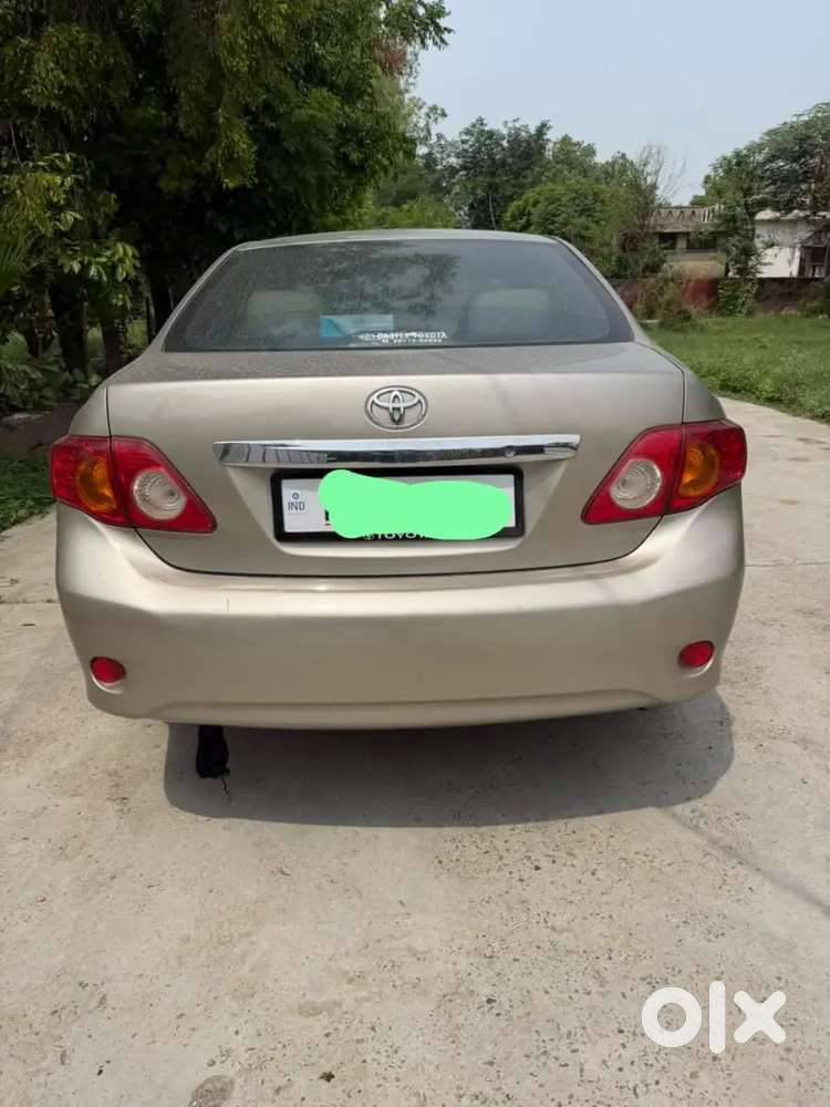 Toyota Corolla Altis 2010