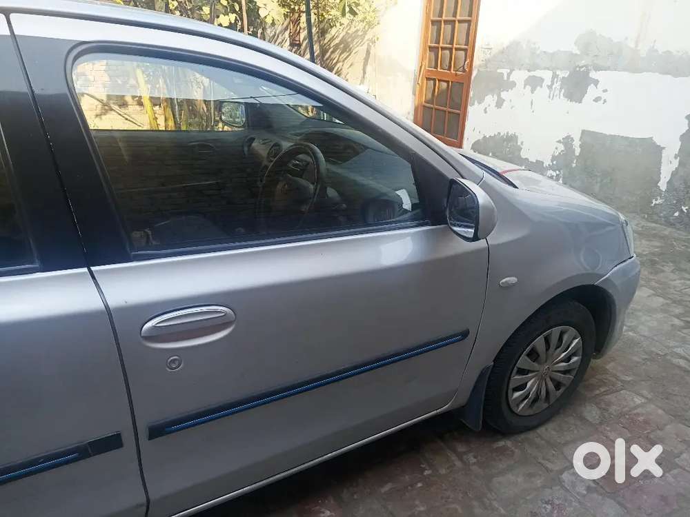 Toyota Etios Liva 2012 Petrol Well Maintained