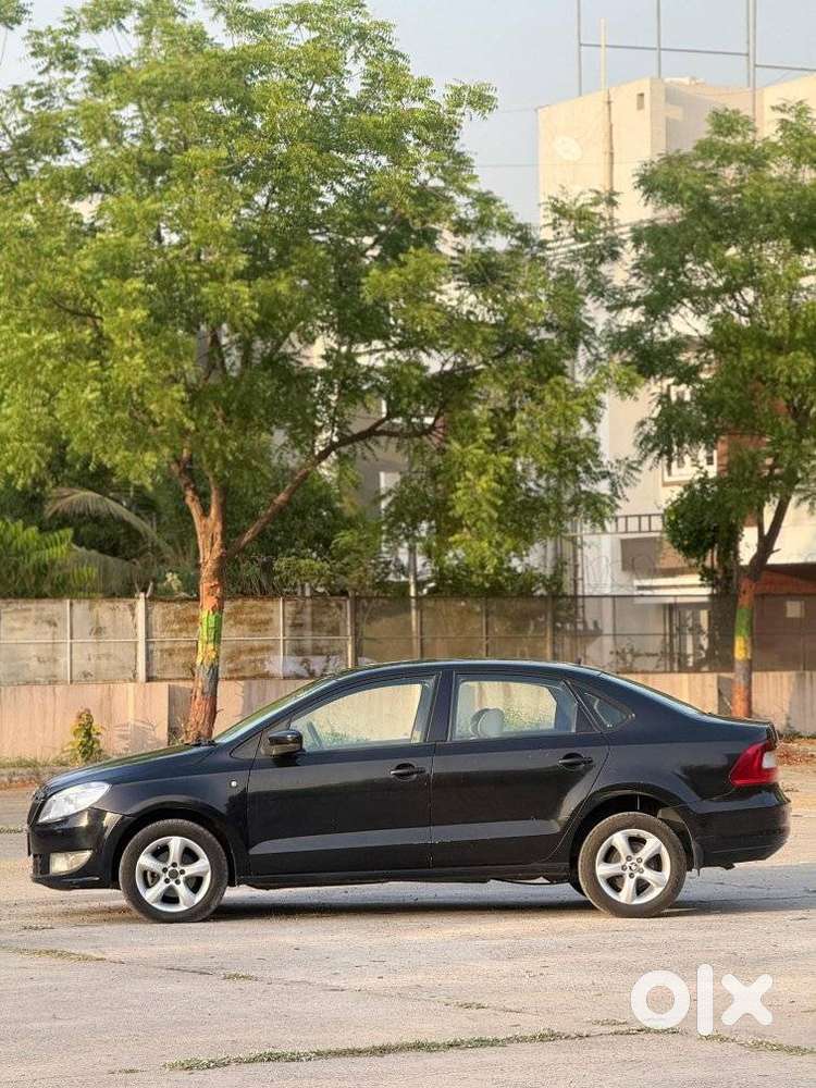 Skoda Rapid 1.5 Elegance Tdi Mt, 2014, Diesel