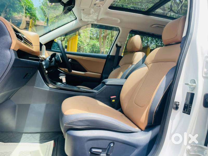 Hyundai Alcazar Signature 1.5 Petrol Dct 6str, 2025, Petrol