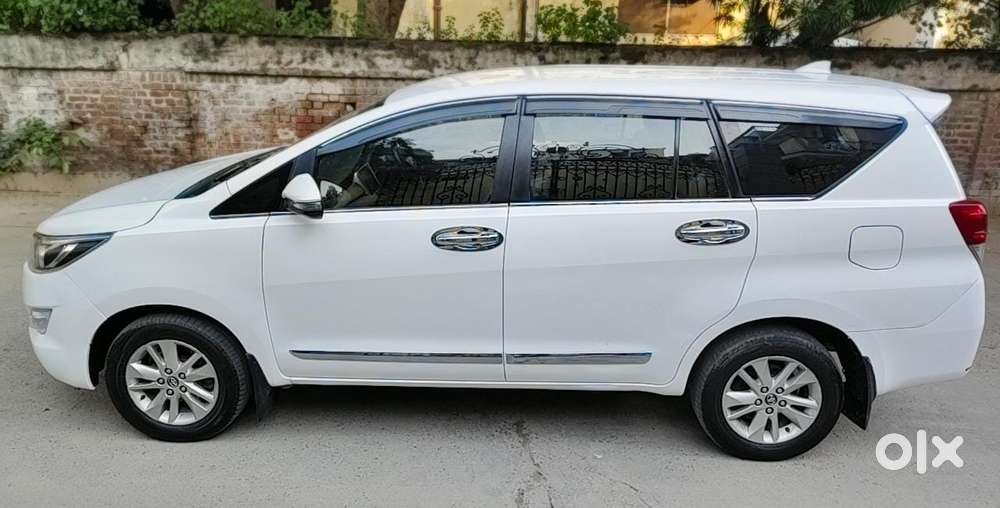 Toyota Innova Crysta 2.8 Gx At 8s, 2019, Diesel