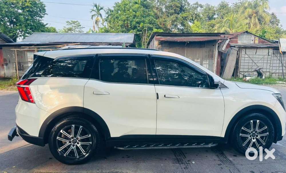 Mahindra Xuv700 Ax7l Manual /diesel 2022 / 1st Owner/ Only 56000