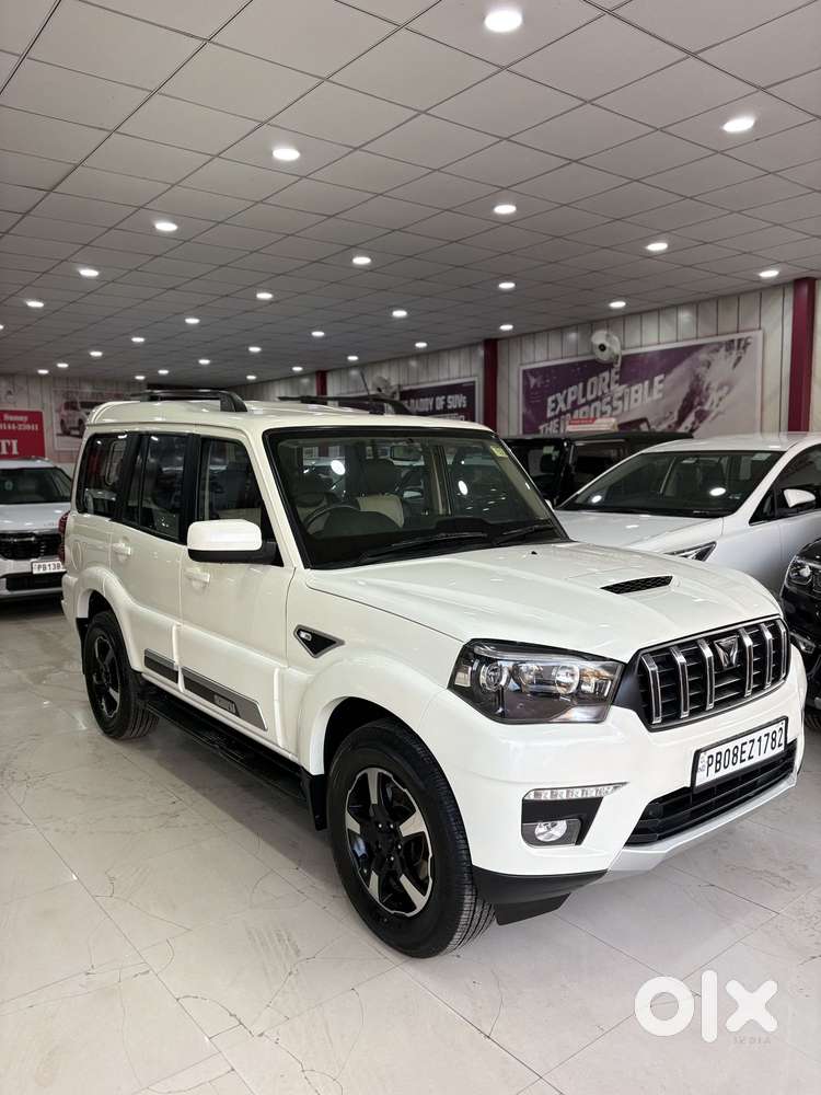 Mahindra Scorpio Classic 2.2 S 11 Mt 7 Str, 2022, Diesel