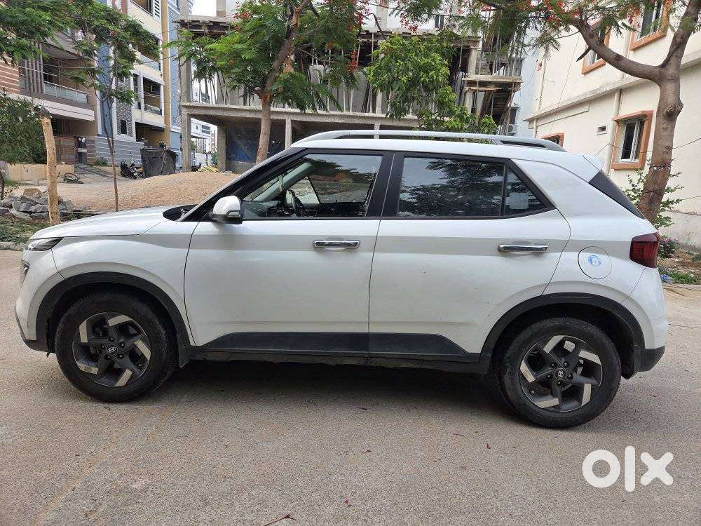 Hyundai Venue Sx (o) Mt 1.5 Diesel, 2020, Diesel