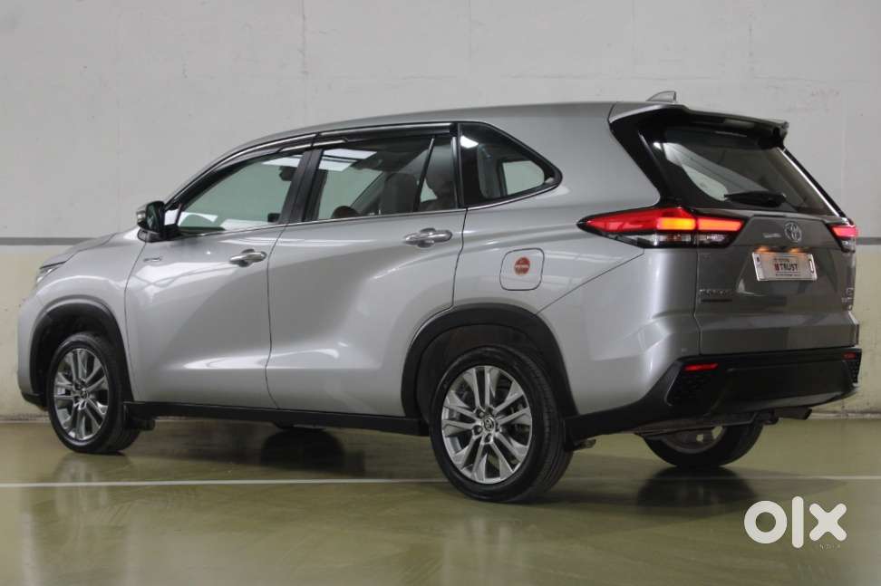 Toyota Innova Hycross 2.0 Zx (o) Hybrid 7 Str, 2024, Petrol