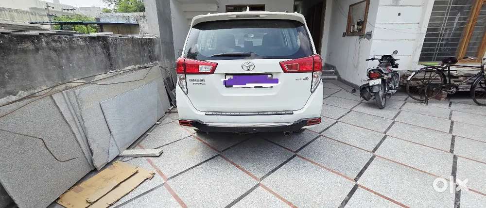 Toyota Innova Crysta 2022