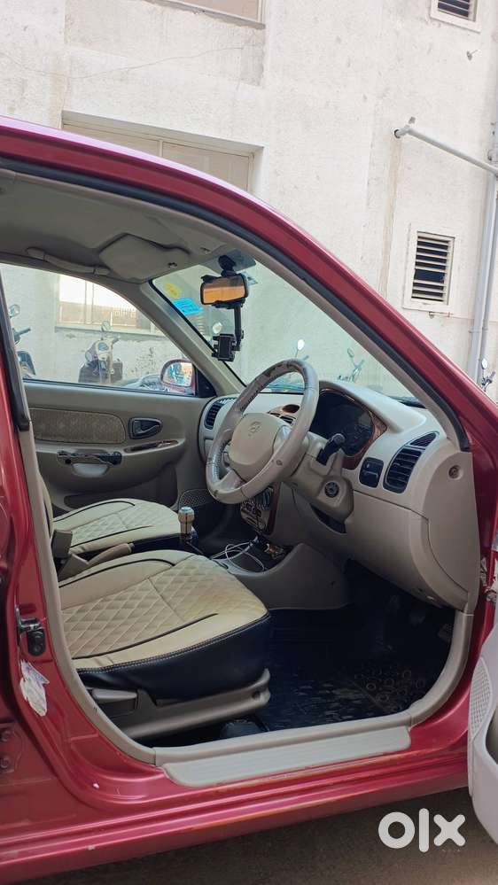 Hyundai Accent 2011 Red