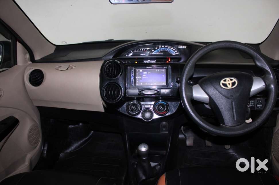 Toyota Etios Liva 1.2 V, 2017, Petrol