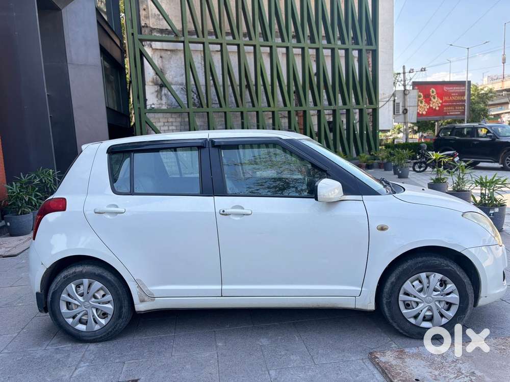 Maruti Suzuki Swift 2004-2010 Lxi Bsiv, 2010, Petrol