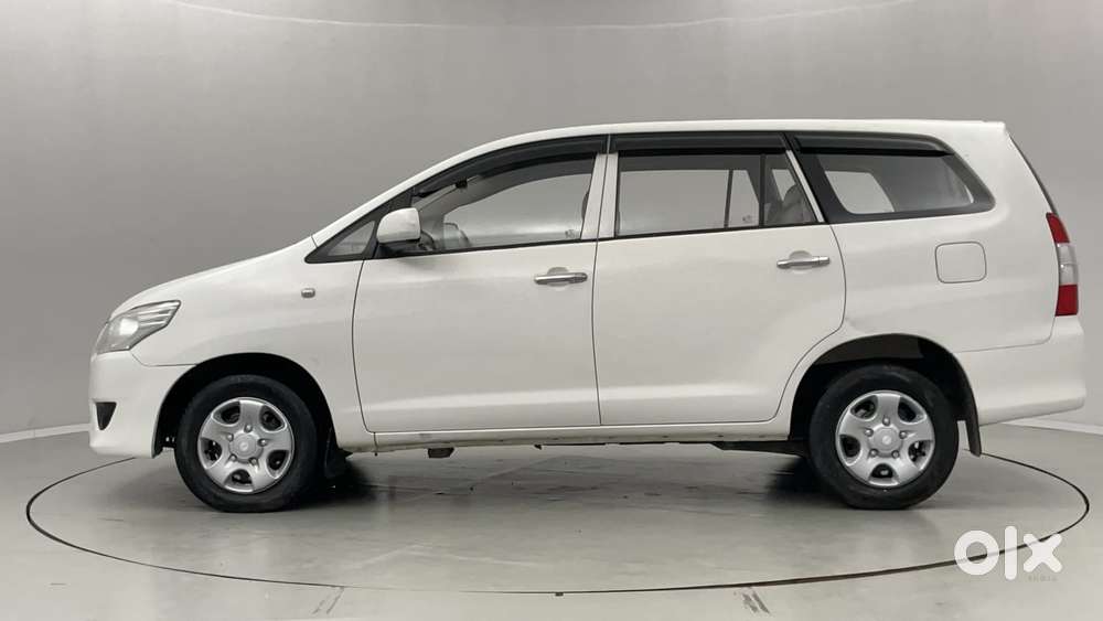 Toyota Innova 2.5 G (diesel) 8 Seater, 2012, Diesel