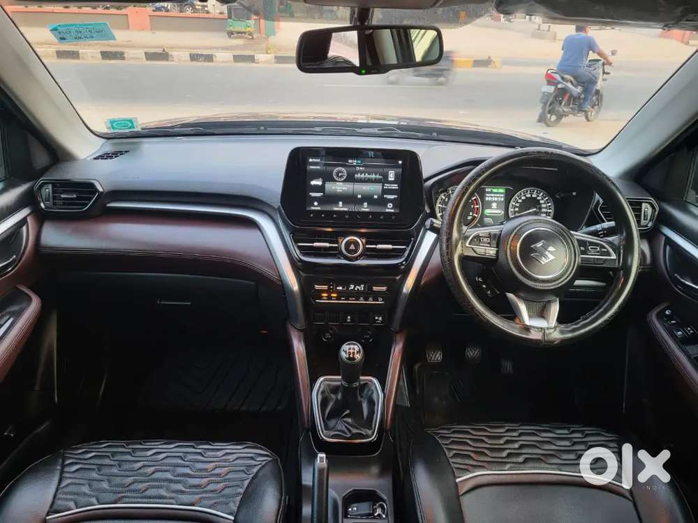 Maruti Suzuki Grand Vitara 7 Seater 2024 Cng & Hybrids 28000 Km Driven