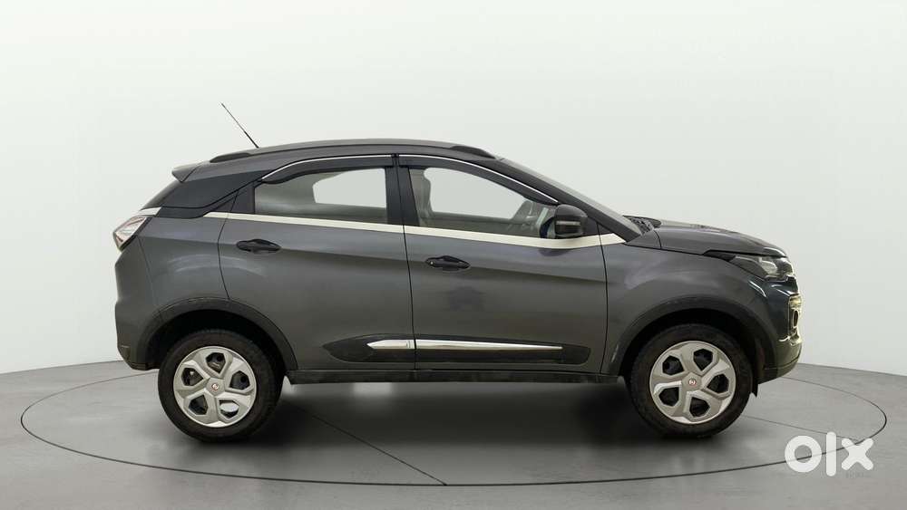 Tata Nexon 1.5 Revotorq Xma Amt (s), 2022, Petrol