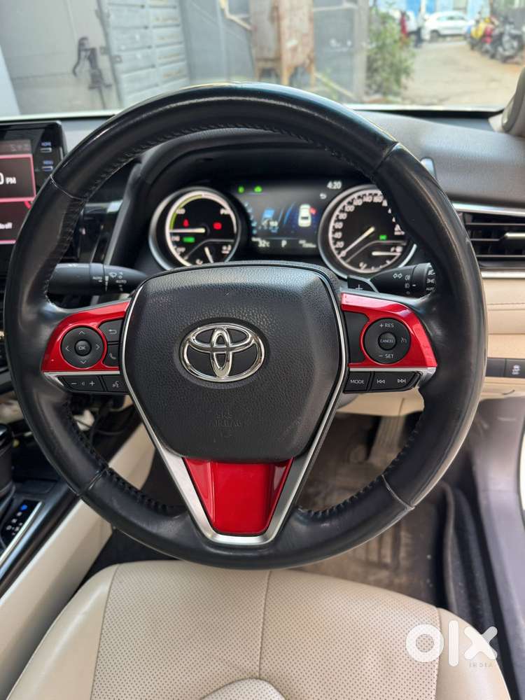 Toyota Camry Hybrid, 2022, Petrol