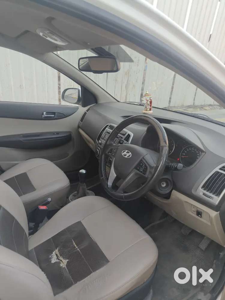 Hyundai I20
2012
Sportz 1.2 
Petrol + Cng
1st Owner
Only 77000/- Km