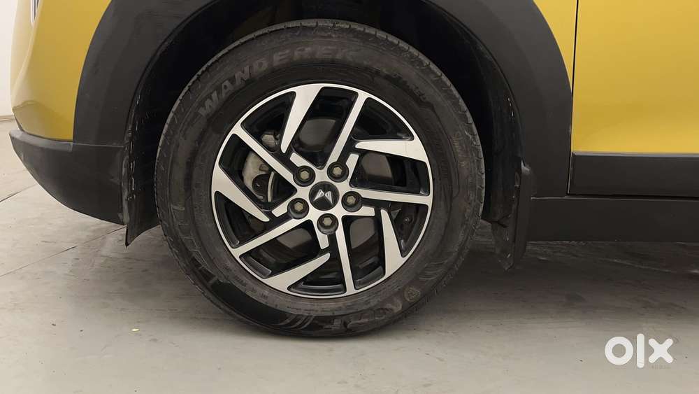 Mahindra Xuv 3xo Ax5l 1.2 Petrol At, 2024, Petrol