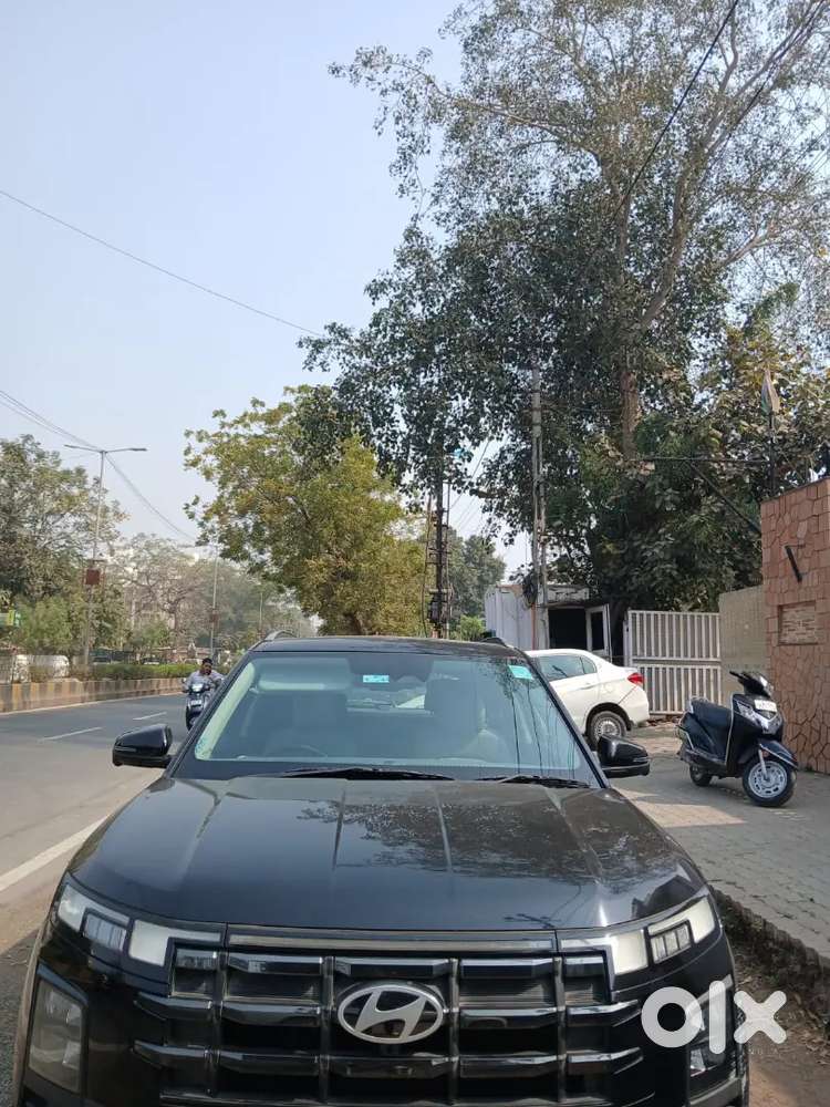 Top End Model Creta Auto Diesel 2024 Black Colour