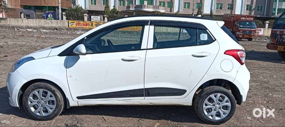 Hyundai Grand I10 2015 Petrol Well Maintained