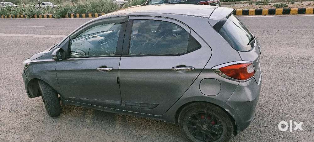 Tata Tiago Revotron 2018