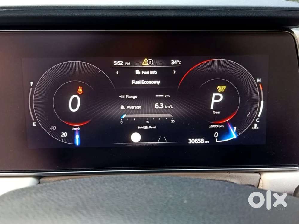 Mahindra Xuv700 Ax7 Luxury Pack Awd, 2025, Petrol