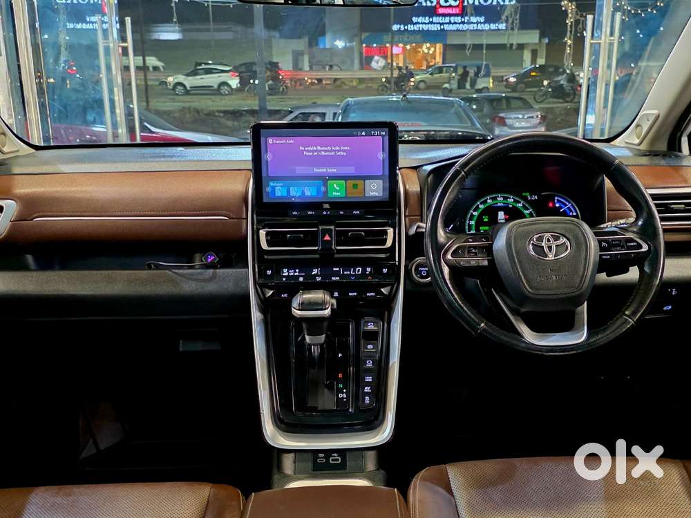 Toyota Innova Hycross 2.0 Zx Hybrid 7 Str, 2023, Petrol