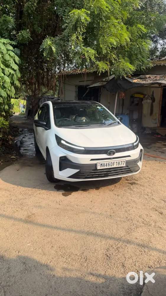 Tata Altroz 2026 Petrol + Cng Top Model