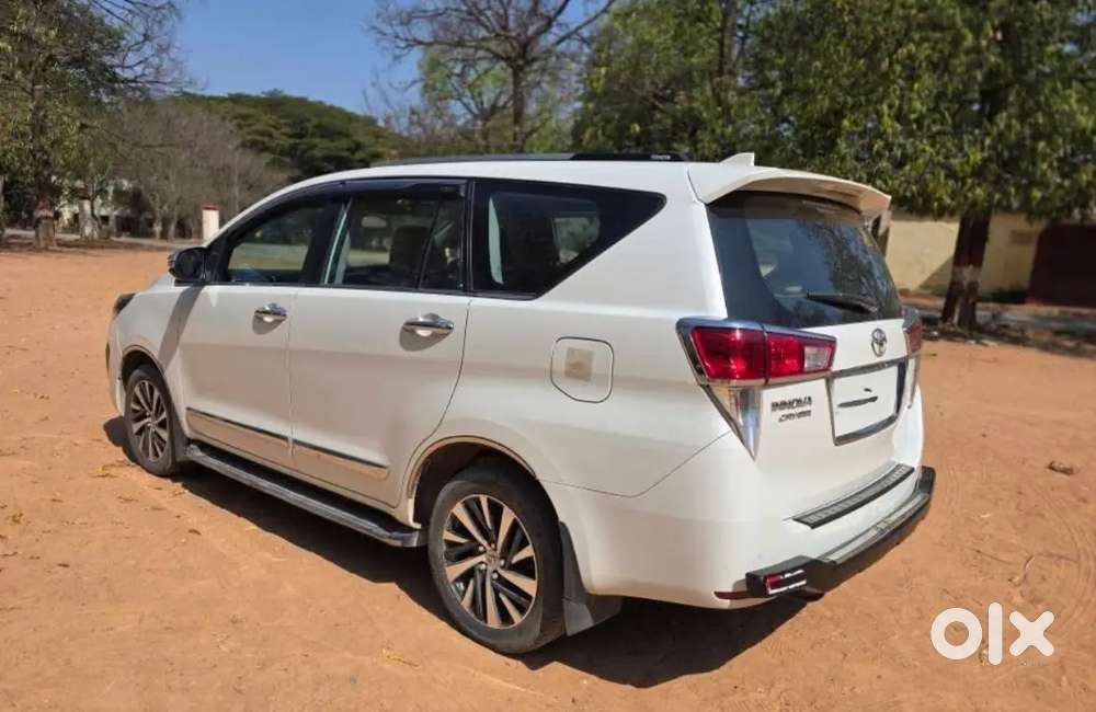 Toyota Innova Crysta  2.4g At Brand New Condition 2022