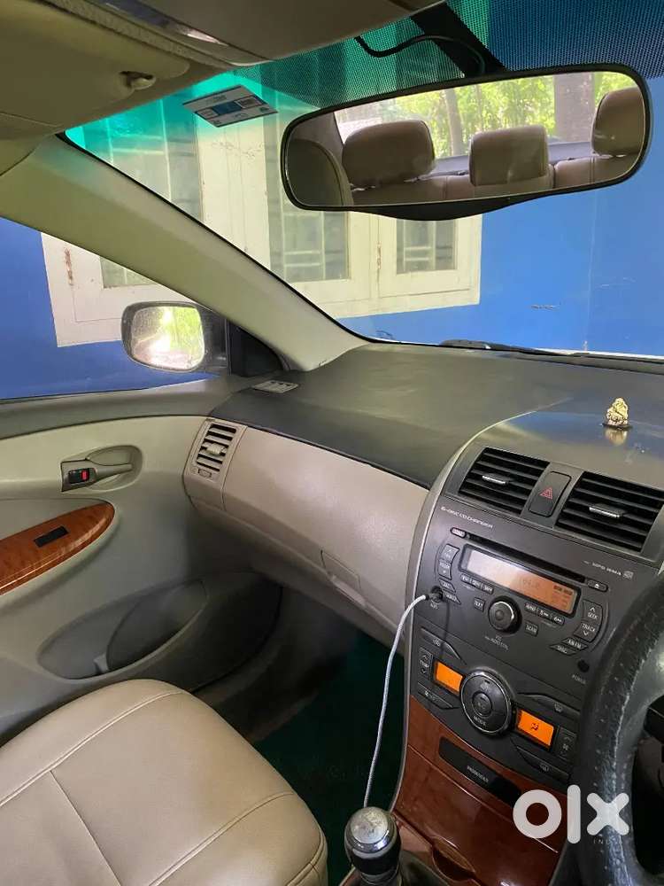 Toyota Corolla Altis 2011