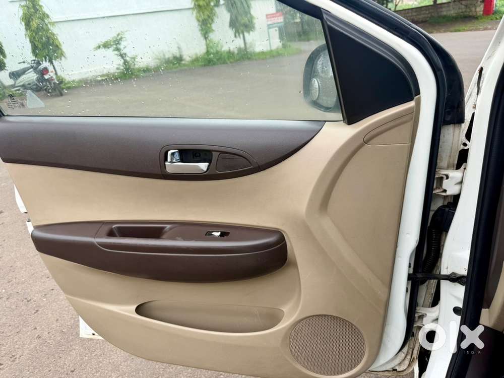Hyundai I20 Sportz Petrol 2011