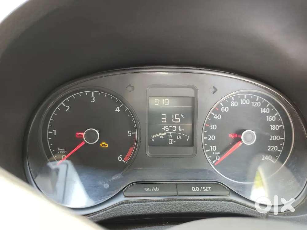 One Handed Company Maintain .full Condition Very Less Used .perfect En