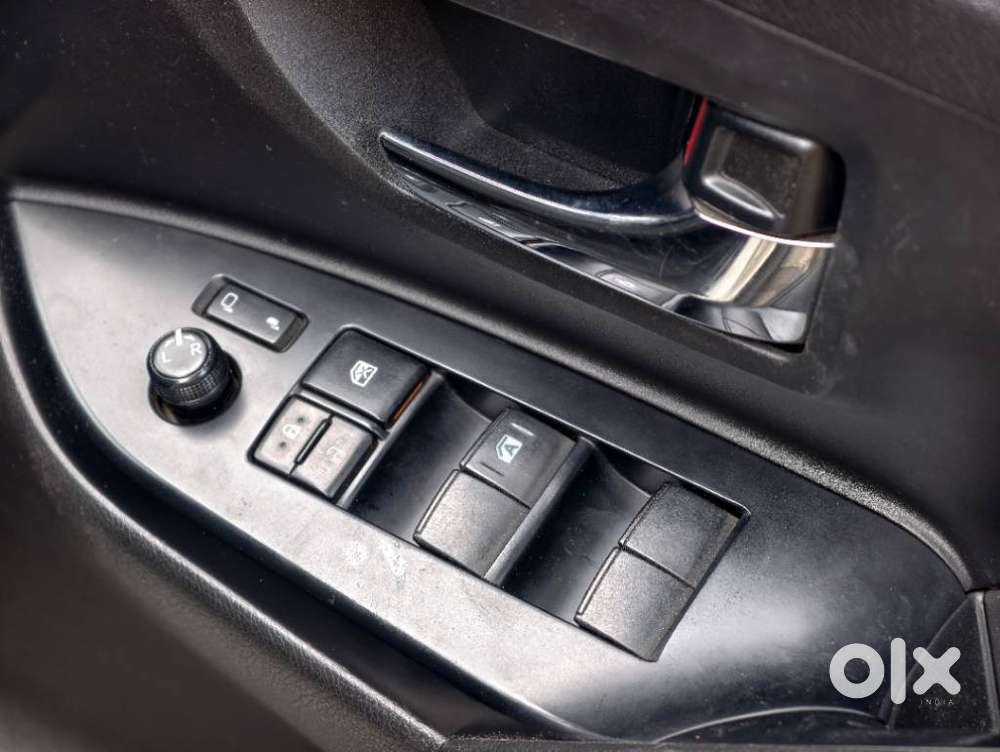 Toyota Innova Crysta 2.4 G Mt 7 Str, 2019, Diesel