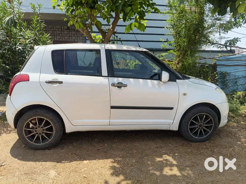 Maruti Suzuki Swift 2010 Diesel 105000 Km Driven