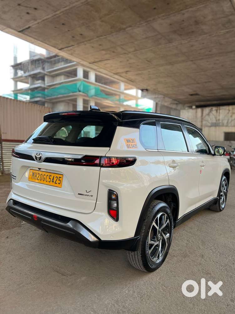 Toyota Urban Cruiser Hyryder, 2023, Petrol