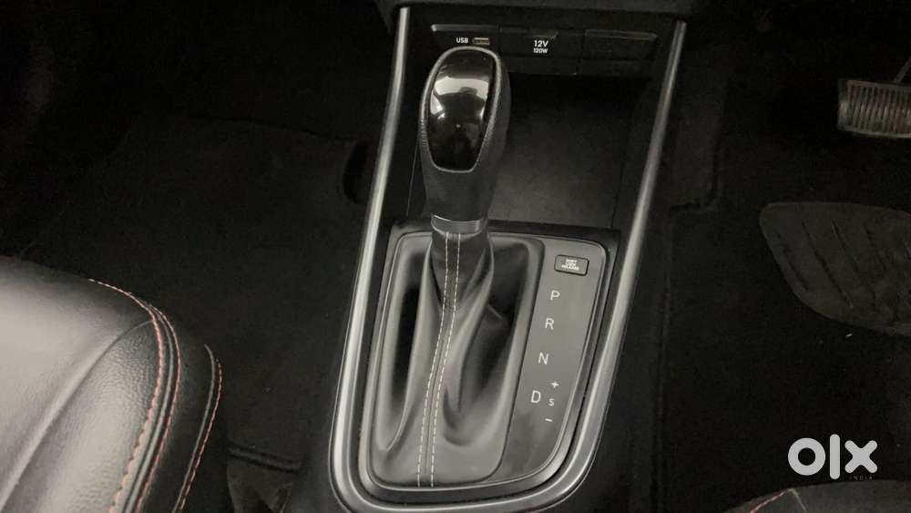 Hyundai I20 Sportz 1.2 Ivt, 2022, Petrol