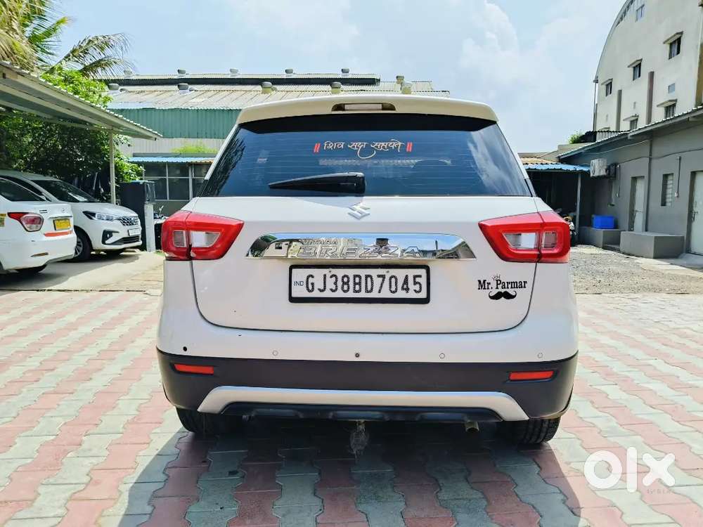 Maruti Brezza Zxi 2022 Cng Hybrid Second Owner