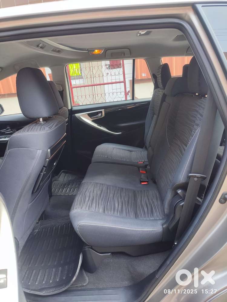 Toyota Innova Crysta 2.4 V, 2017, Diesel
